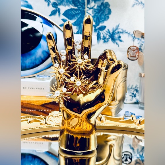 🆕 OSCAR DE LA RENTA 🧿 NWOT Starburst Faux Pearl Drop Earrings - Picture 8 of 11